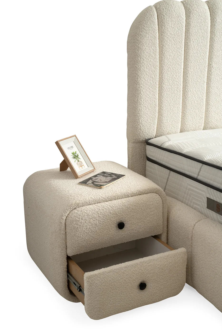 Royal Creme Doppelbett mit Bettkasten – Ansicht 9